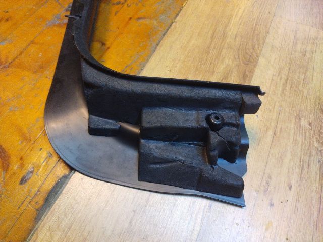 bontott ALFA ROMEO GIULIETTA Jobb első Belső Küszöb Burkolat