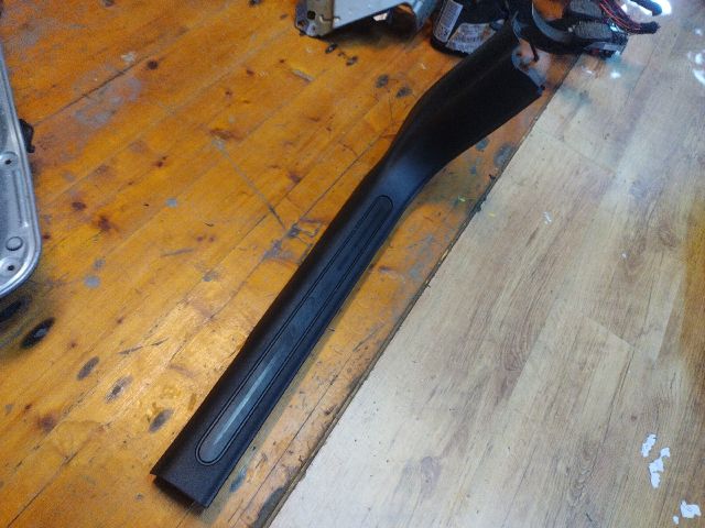 bontott ALFA ROMEO GIULIETTA Jobb első Belső Küszöb Burkolat