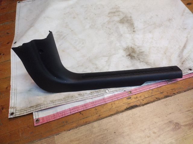 bontott ALFA ROMEO GIULIETTA Jobb első Belső Küszöb Burkolat