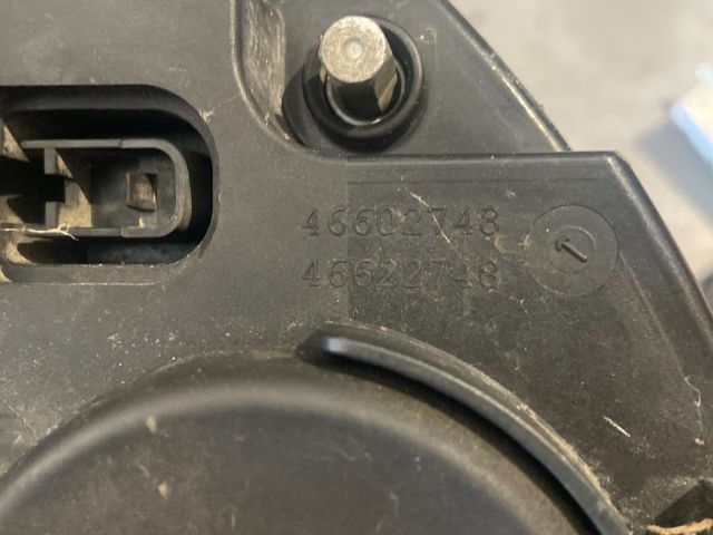 bontott ALFA ROMEO GIULIETTA Jobb Fényszóró