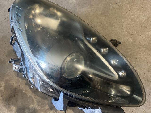 bontott ALFA ROMEO GIULIETTA Jobb Fényszóró