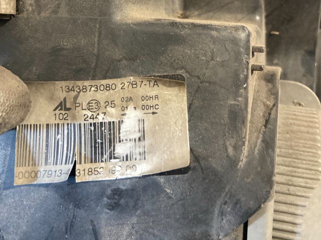 bontott ALFA ROMEO GIULIETTA Jobb Fényszóró