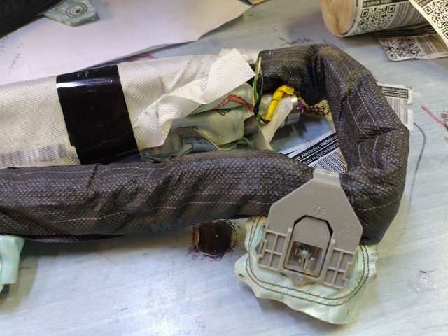 bontott ALFA ROMEO GIULIETTA Jobb Függönylégzsák és Oldallégzsák