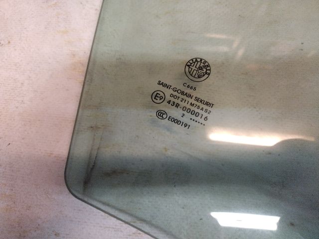 bontott ALFA ROMEO GIULIETTA Jobb hátsó Ablak