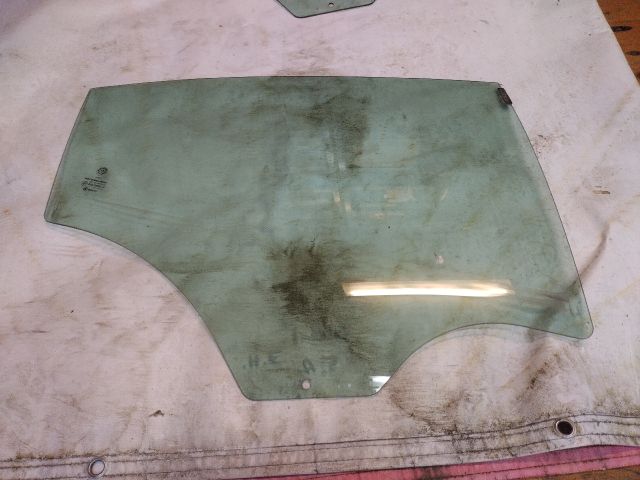 bontott ALFA ROMEO GIULIETTA Jobb hátsó Ablak