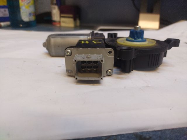 bontott ALFA ROMEO GIULIETTA Jobb hátsó Ablakemelő Motor