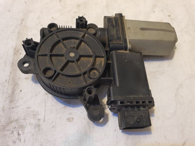 bontott ALFA ROMEO GIULIETTA Jobb hátsó Ablakemelő Motor