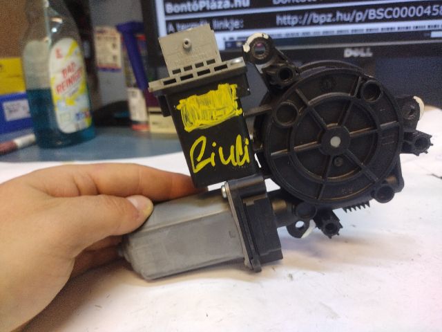 bontott ALFA ROMEO GIULIETTA Jobb hátsó Ablakemelő Motor