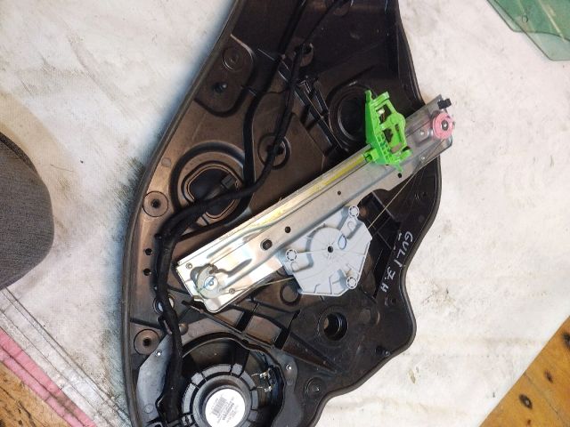 bontott ALFA ROMEO GIULIETTA Jobb hátsó Ablakemelő Szerkezet (Elektromos)