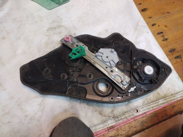 bontott ALFA ROMEO GIULIETTA Jobb hátsó Ablakemelő Szerkezet (Elektromos)