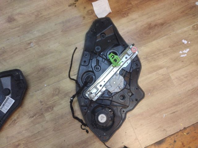 bontott ALFA ROMEO GIULIETTA Jobb hátsó Ablakemelő Szerkezet (Elektromos)