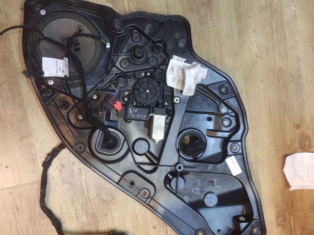 bontott ALFA ROMEO GIULIETTA Jobb hátsó Ablakemelő Szerkezet (Elektromos)