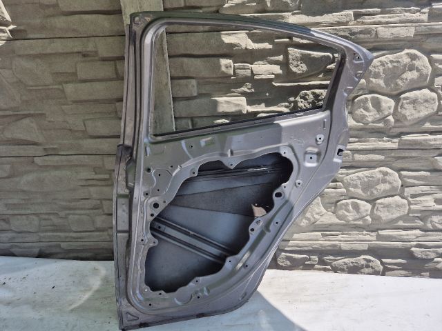 bontott ALFA ROMEO GIULIETTA Jobb hátsó Ajtó (Üres lemez)