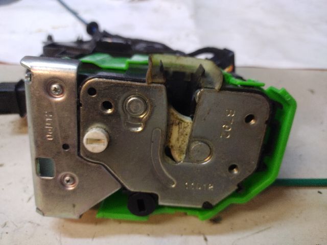 bontott ALFA ROMEO GIULIETTA Jobb hátsó Ajtózár