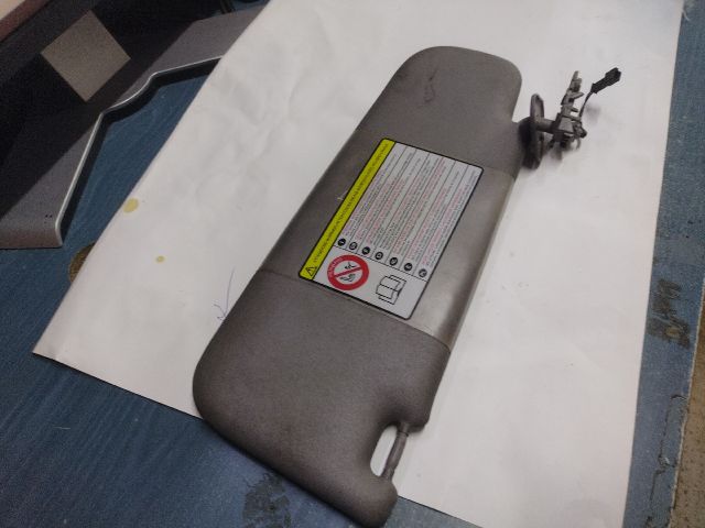 bontott ALFA ROMEO GIULIETTA Jobb Napellenző