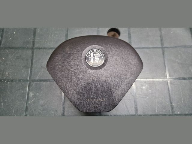 bontott ALFA ROMEO GIULIETTA Kormánylégzsák