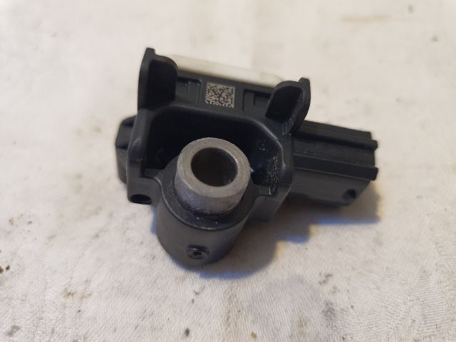 bontott ALFA ROMEO GIULIETTA Központi Ütközés Érzékelő