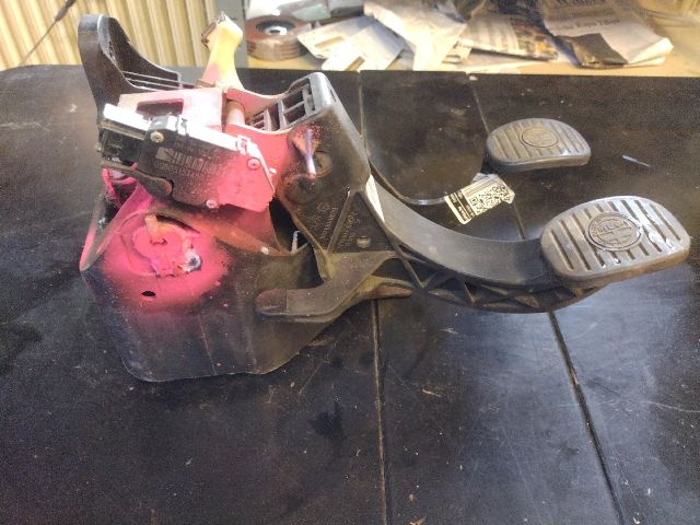 bontott ALFA ROMEO GIULIETTA Pedálsor (Gáz, Fék, Kuplung)