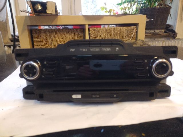 bontott ALFA ROMEO GIULIETTA Rádió / CD