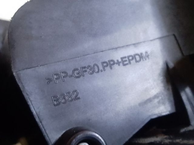 bontott ALFA ROMEO GIULIETTA Tankajtó