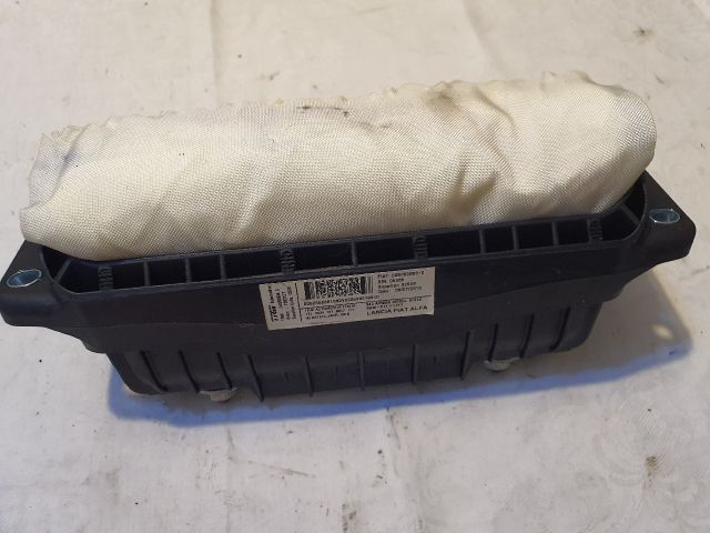 bontott ALFA ROMEO GIULIETTA Utasoldali Légzsák