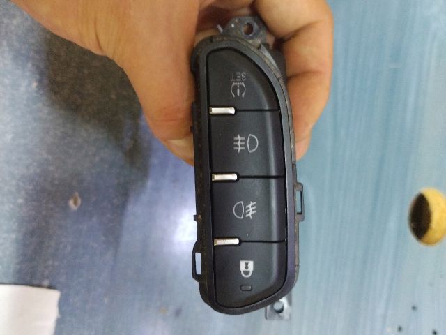 bontott ALFA ROMEO GIULIETTA Világítás Kapcsoló