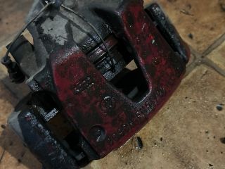 bontott ALFA ROMEO GT Bal első Féknyereg Munkahengerrel