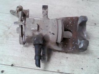 bontott ALFA ROMEO GT Bal hátsó Féknyereg Munkahengerrel