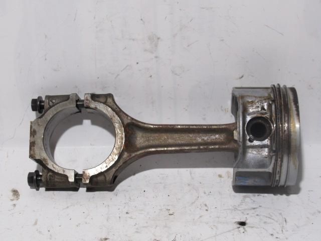 bontott ALFA ROMEO GT Dugattyú és Hajtókar