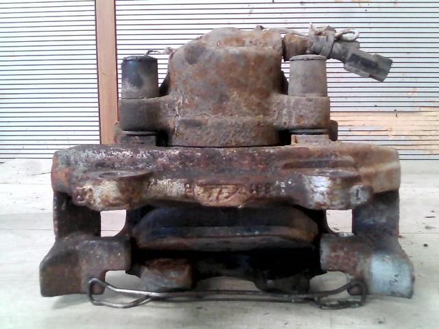 bontott ALFA ROMEO GT Jobb első Féknyereg Munkahengerrel