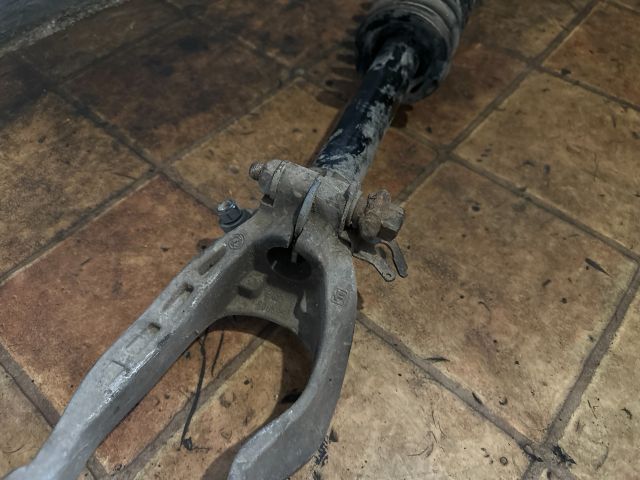 bontott ALFA ROMEO GT Jobb első Gólyaláb (Lengécsillapító, Rugó)