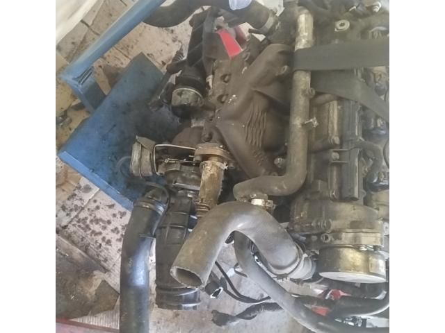 bontott ALFA ROMEO GT Motor (Fűzött blokk hengerfejjel)