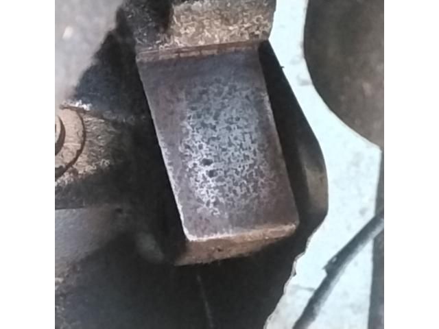 bontott ALFA ROMEO GT Motor (Fűzött blokk hengerfejjel)