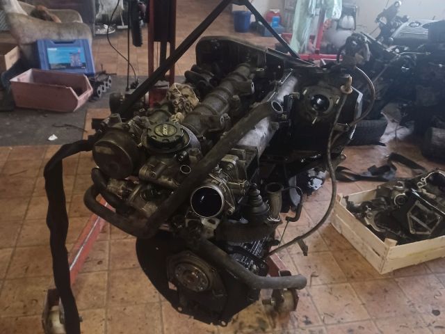 bontott ALFA ROMEO GT Motor (Fűzött blokk hengerfejjel)