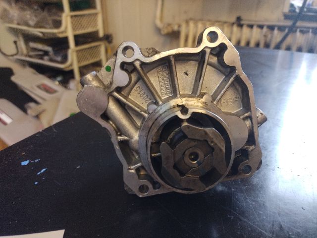 bontott ALFA ROMEO GT Vákumpumpa