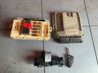 bontott ALFA ROMEO GT Motorvezérlő