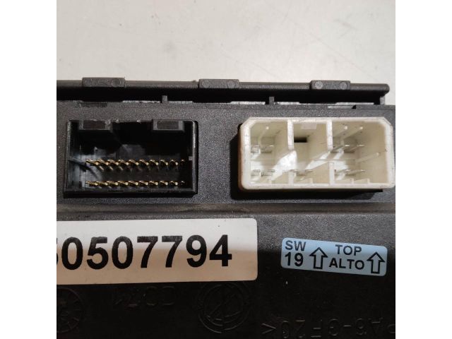 bontott ALFA ROMEO GT Bal első Ablakemelő Elektronika