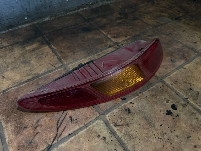 bontott ALFA ROMEO GT Bal Hátsó Lámpa