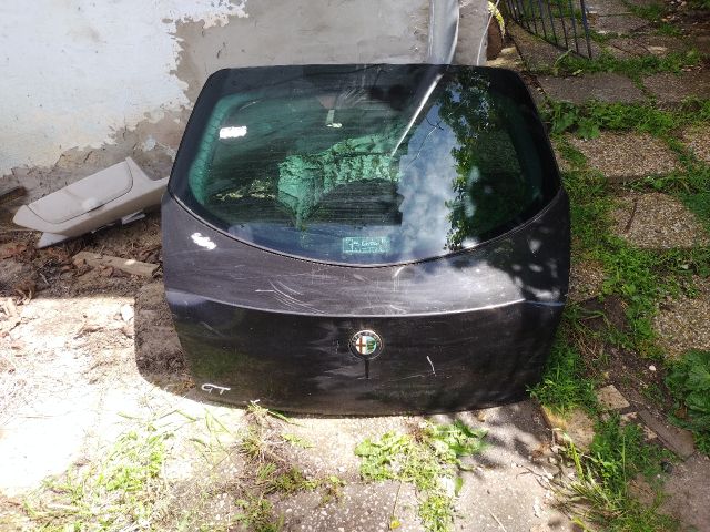 bontott ALFA ROMEO GT Csomagtérajtó (Üres lemez)
