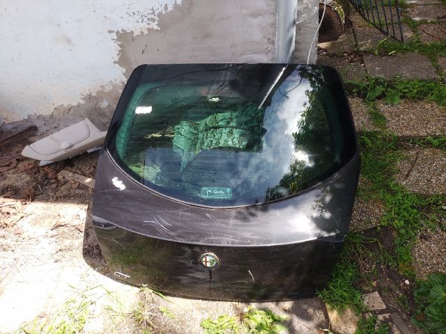 bontott ALFA ROMEO GT Csomagtérajtó (Üres lemez)