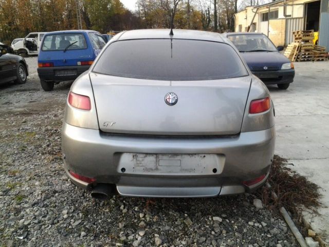 bontott ALFA ROMEO GT Csomagtérajtó (Üres lemez)