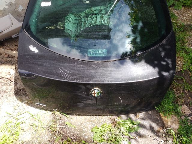 bontott ALFA ROMEO GT Csomagtérajtó (Üres lemez)