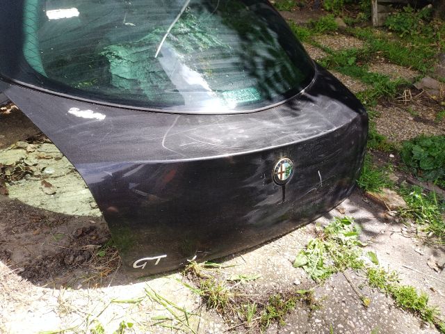bontott ALFA ROMEO GT Csomagtérajtó (Üres lemez)
