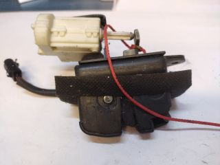 bontott ALFA ROMEO GT Csomagtérajtó Zárszerkezet