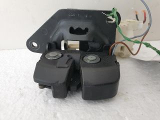 bontott ALFA ROMEO GT Csomagtérajtó Zárszerkezet