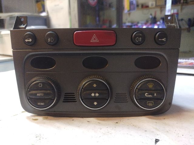 bontott ALFA ROMEO GT Fűtéskapcsoló (digit klímás)
