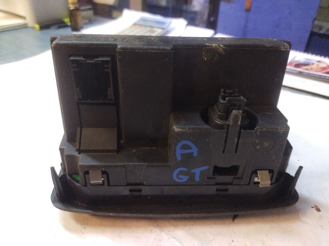 bontott ALFA ROMEO GT Fűtéskapcsoló (digit klímás)