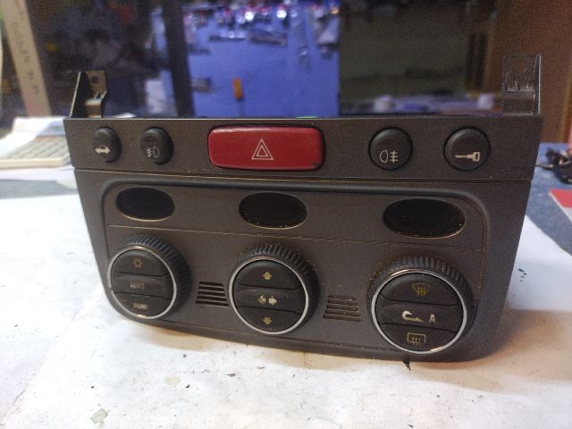 bontott ALFA ROMEO GT Fűtéskapcsoló (digit klímás)