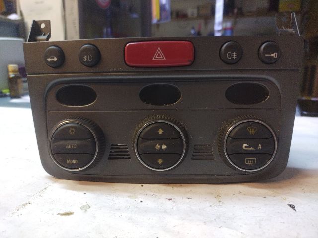 bontott ALFA ROMEO GT Fűtéskapcsoló (digit klímás)