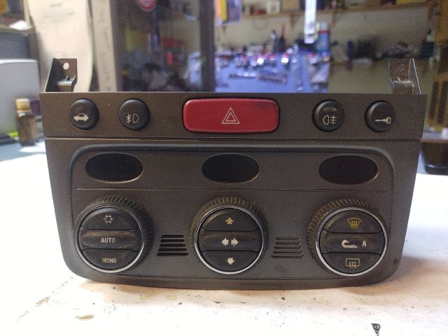 bontott ALFA ROMEO GT Fűtéskapcsoló (digit klímás)